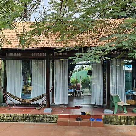 Phu Dien Homestay Cat Tien Exteriör bild